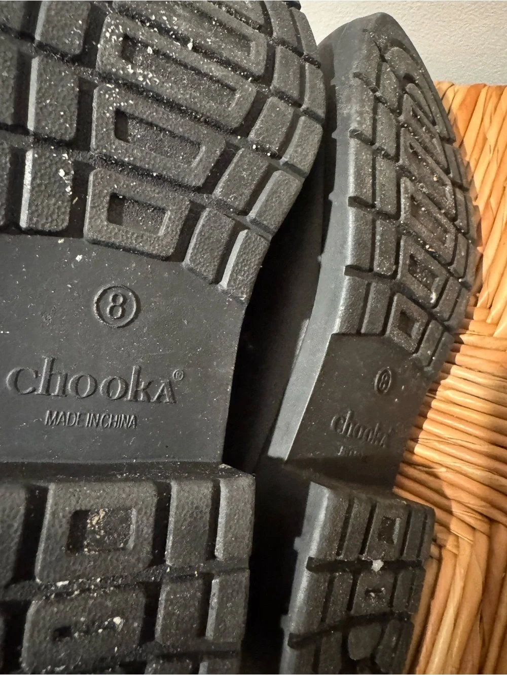 chooka Black Short Waterproof Rain Boots with Faux-Fur Lining size 8